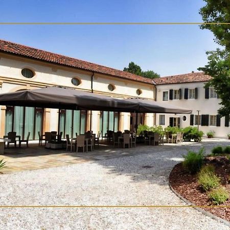 Hotel Ristorante Magia Del Brenta Fiesso dʼArtico Exterior foto